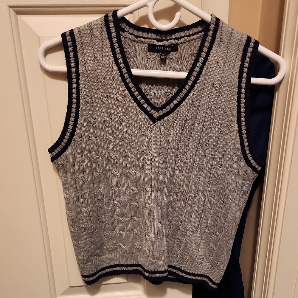 Love Tree Gray Cable Knit Sleeveless Top